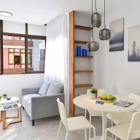 Apartment A Bright And Modern *